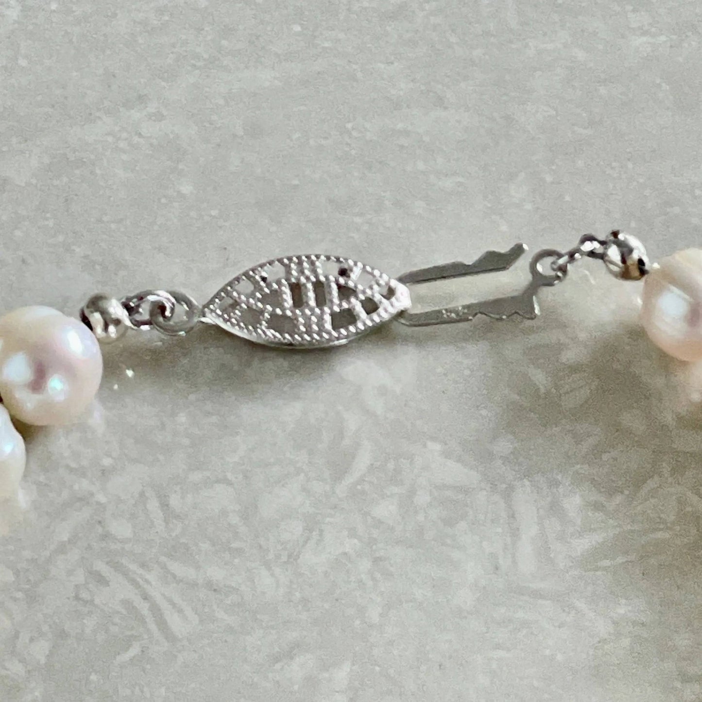 Freshwater Pearl Bracelet - Uplift Beads