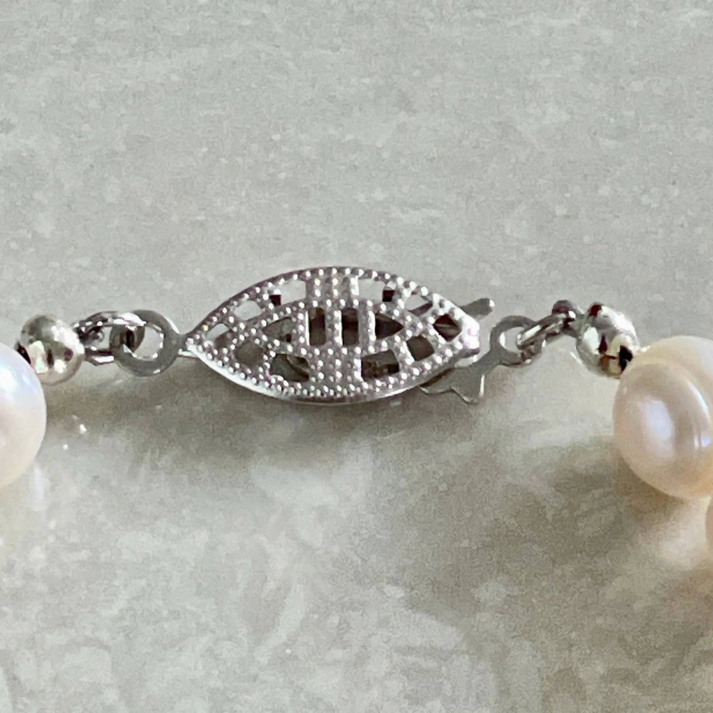 Freshwater Pearl Bracelet - Uplift Beads